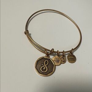 🌴 Alex & Ani Monogram “S” Bangle Bracelet